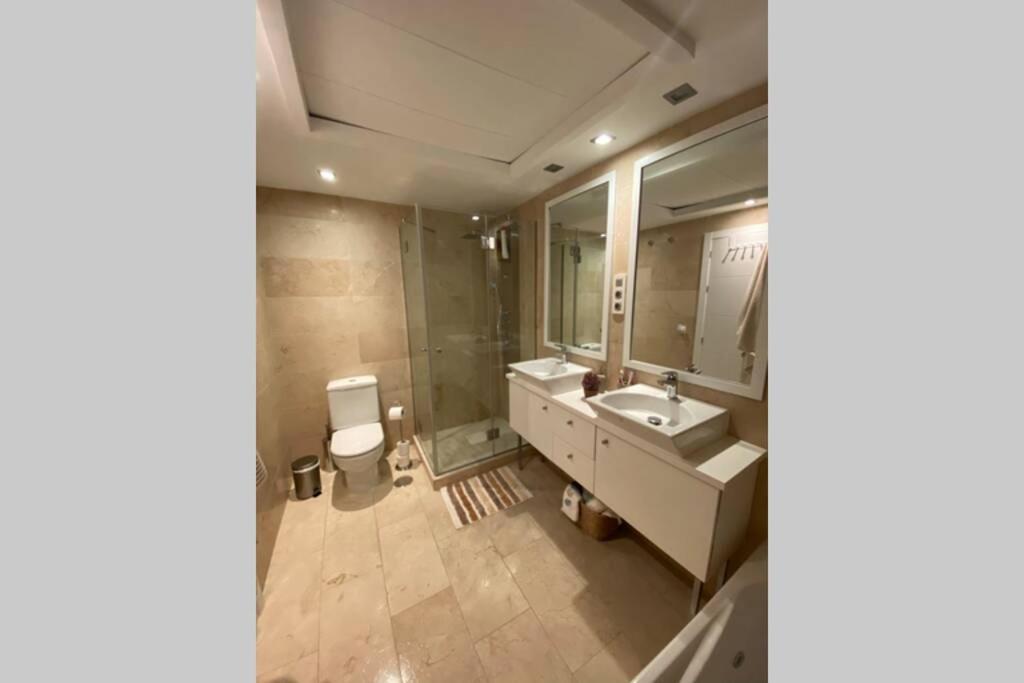 Casares Del Mar Luxury Apartment Malaga Exterior photo