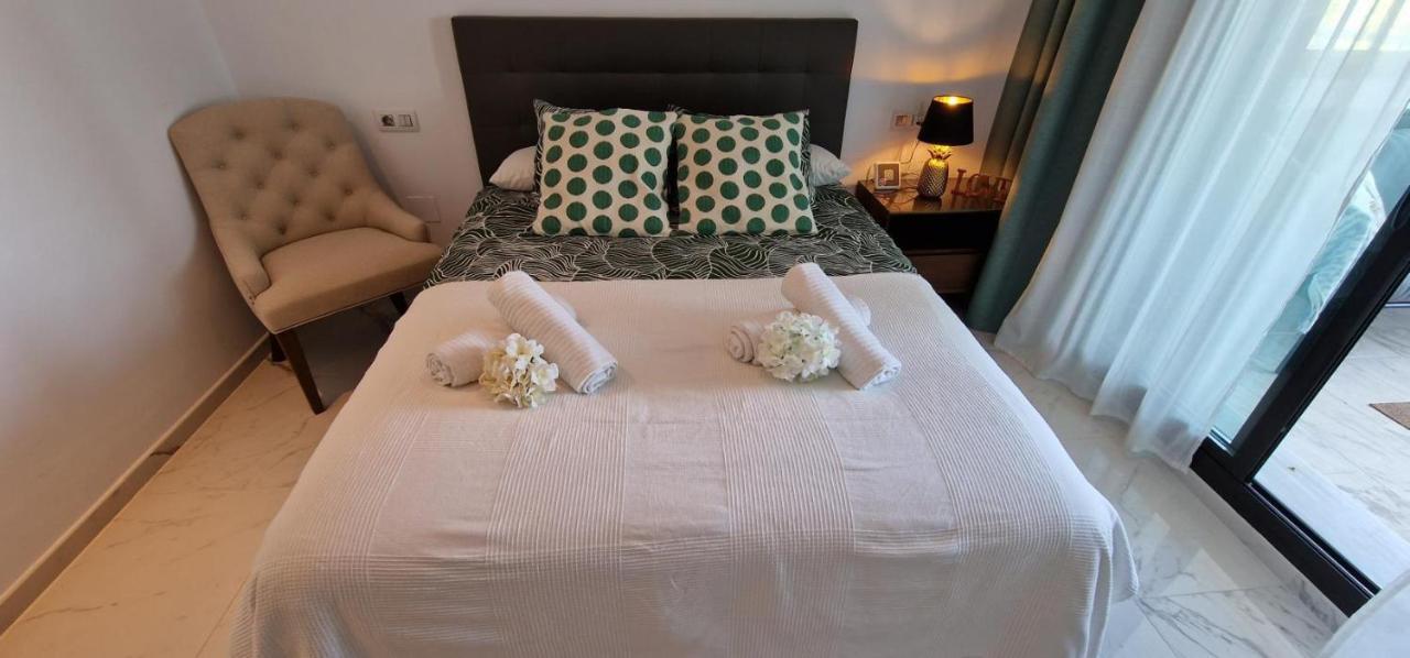 Casares Del Mar Luxury Apartment Malaga Exterior photo