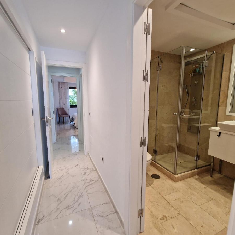 Casares Del Mar Luxury Apartment Malaga Exterior photo