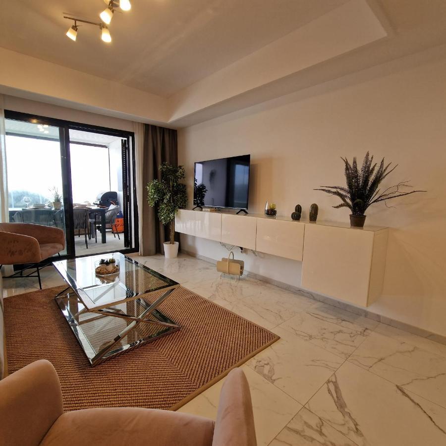 Casares Del Mar Luxury Apartment Malaga Exterior photo
