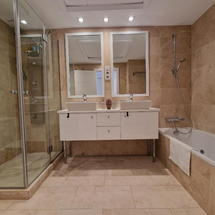 Casares Del Mar Luxury Apartment Malaga Exterior photo